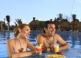 La Perla Pool Bar - Iberostar Cozumel - 5 Star All-Inclusive - Mexico La Perla Pool Bar - Iberostar Cozumel - 5 Star All-Inclusive - Mexico